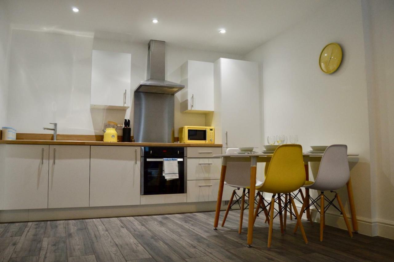 Qh31 - City Centre Location With 2 Double Bedrooms Sleeping Up To 4 People - Spacious Work Or Leisure Apartment シェフィールド エクステリア 写真