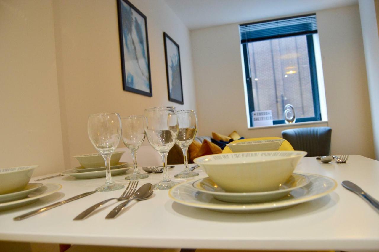 Qh31 - City Centre Location With 2 Double Bedrooms Sleeping Up To 4 People - Spacious Work Or Leisure Apartment シェフィールド エクステリア 写真